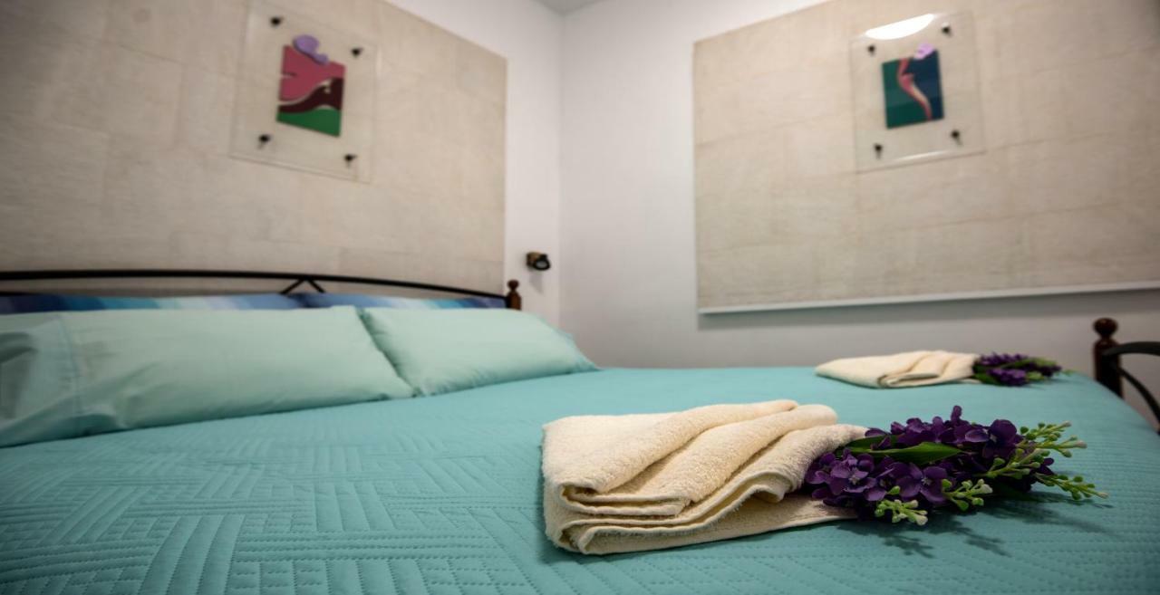 ספליט Ibis Your Cosy Oasis With Private Parking And Patio מראה חיצוני תמונה
