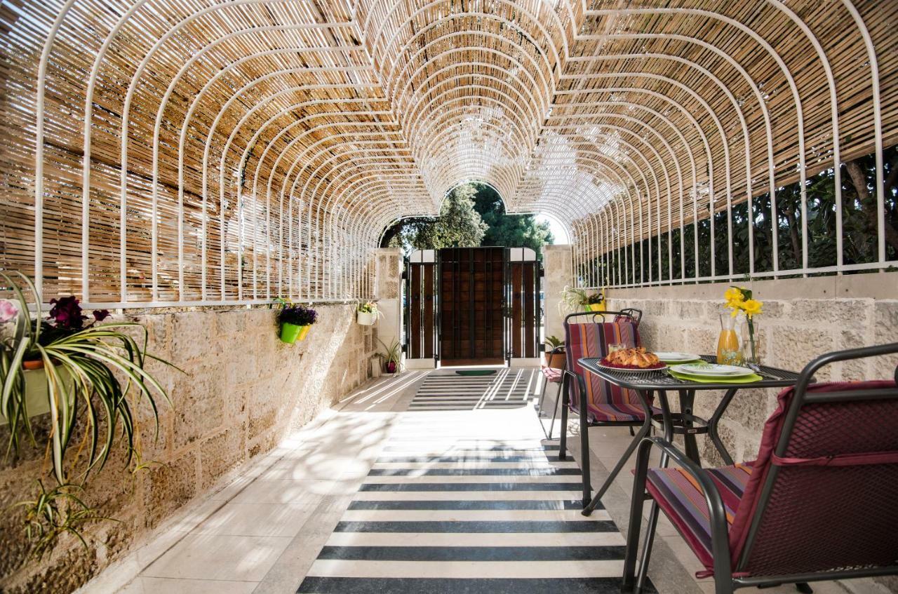 ספליט Ibis Your Cosy Oasis With Private Parking And Patio מראה חיצוני תמונה