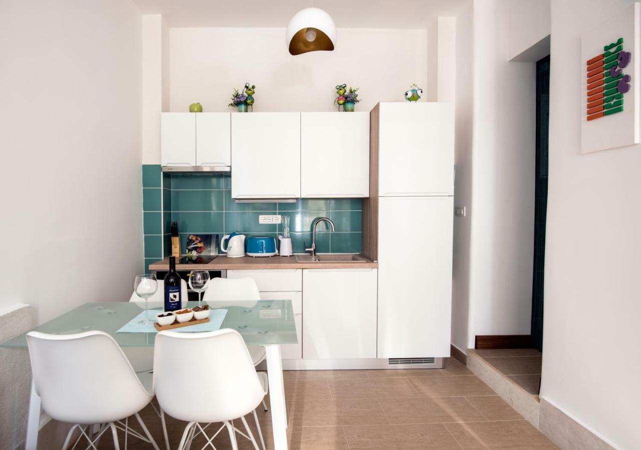 ספליט Ibis Your Cosy Oasis With Private Parking And Patio מראה חיצוני תמונה