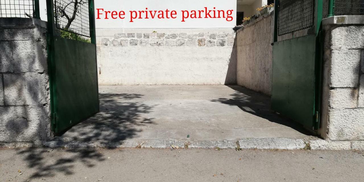 ספליט Ibis Your Cosy Oasis With Private Parking And Patio מראה חיצוני תמונה